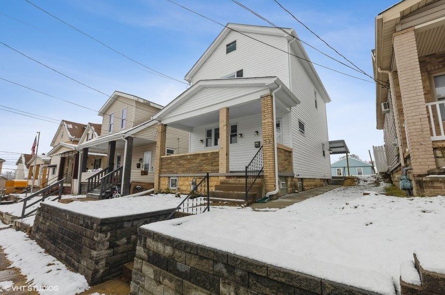 1011 Bernadine Ave, Ambridge, PA 15003