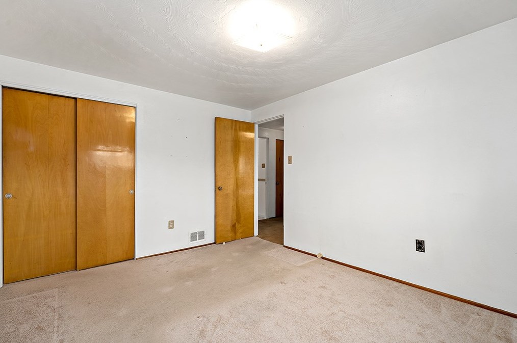 807 Westbury Rd, North Versailles PA  15137-1445 exterior
