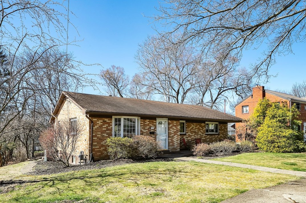 531 9th St, Oakmont, PA 15139