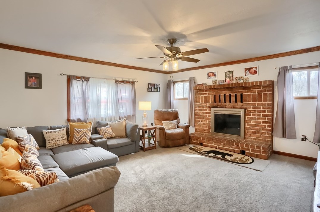 1923 Martin Rd, New Castle, PA 16101