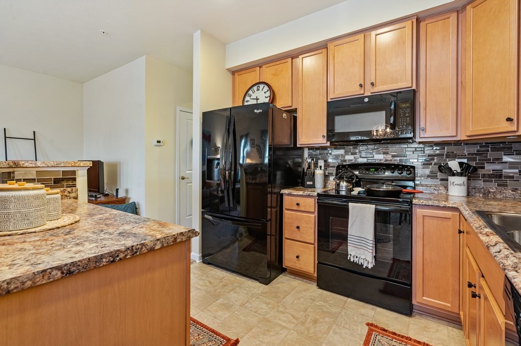 108 Sita Ct, Collier Township PA  15106 exterior