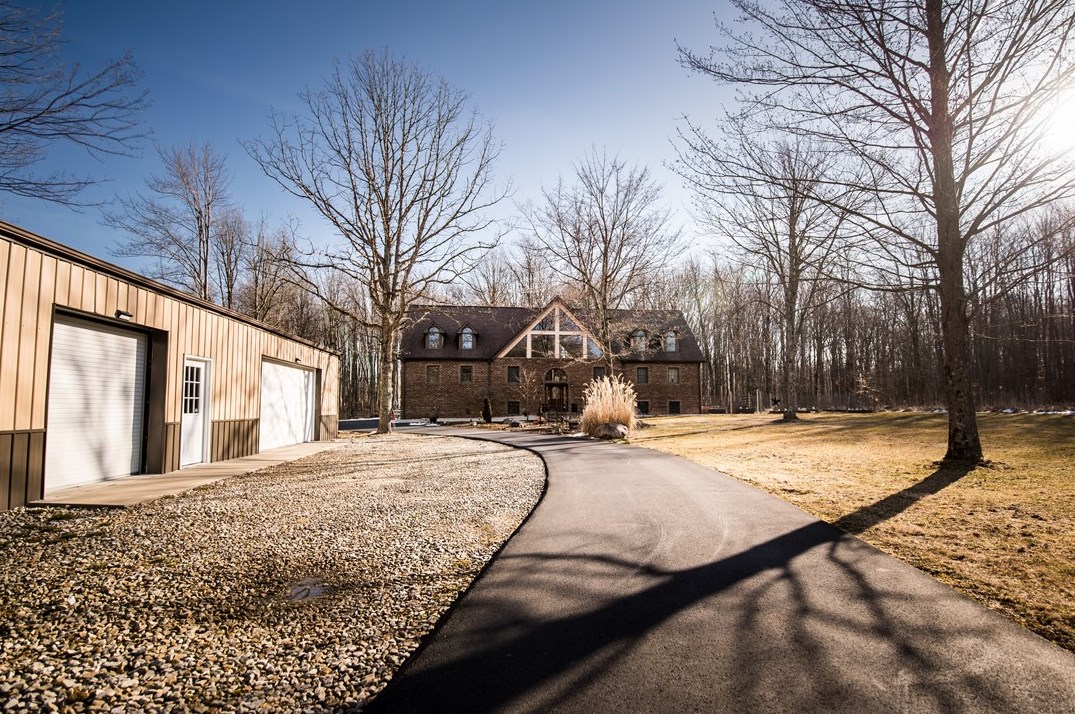 350 Fredonia Rd, Greenville, PA 16125