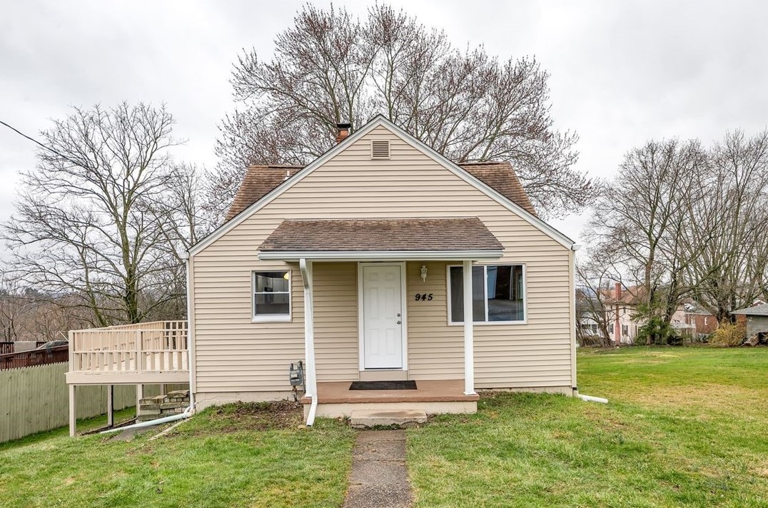 945 Idaho St, Washington, PA 15301-1708