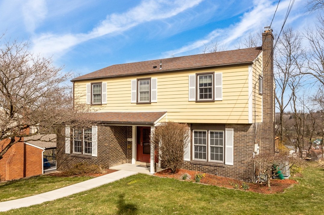 5716 Glen Hill Dr, Bethel Park, PA 15102-2430