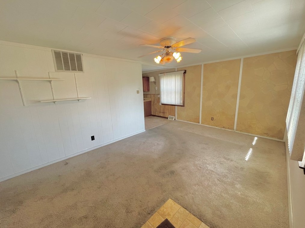 29 Upper Idlewild Dr, New Castle, PA 16101