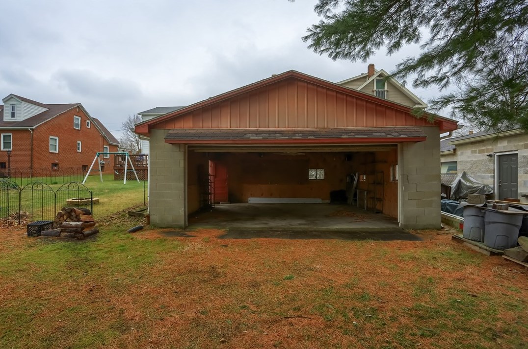 3403 8th Ave, Beaver Falls, PA 15010