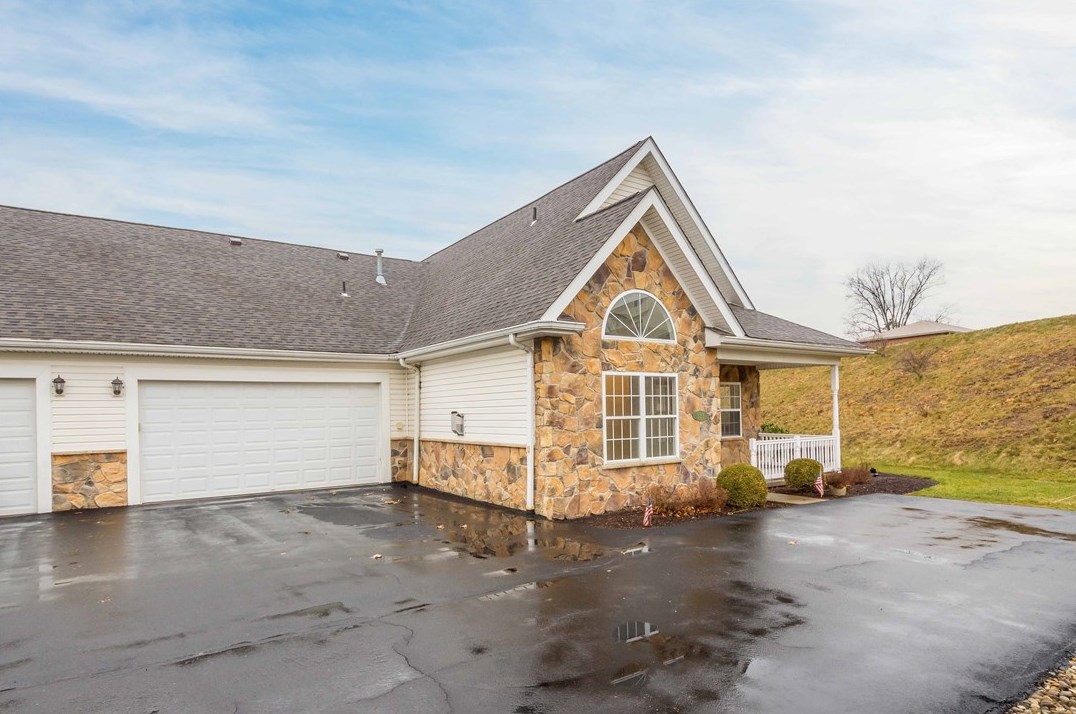 323 Saddlebrook Rd, Gibsonia, PA 15044