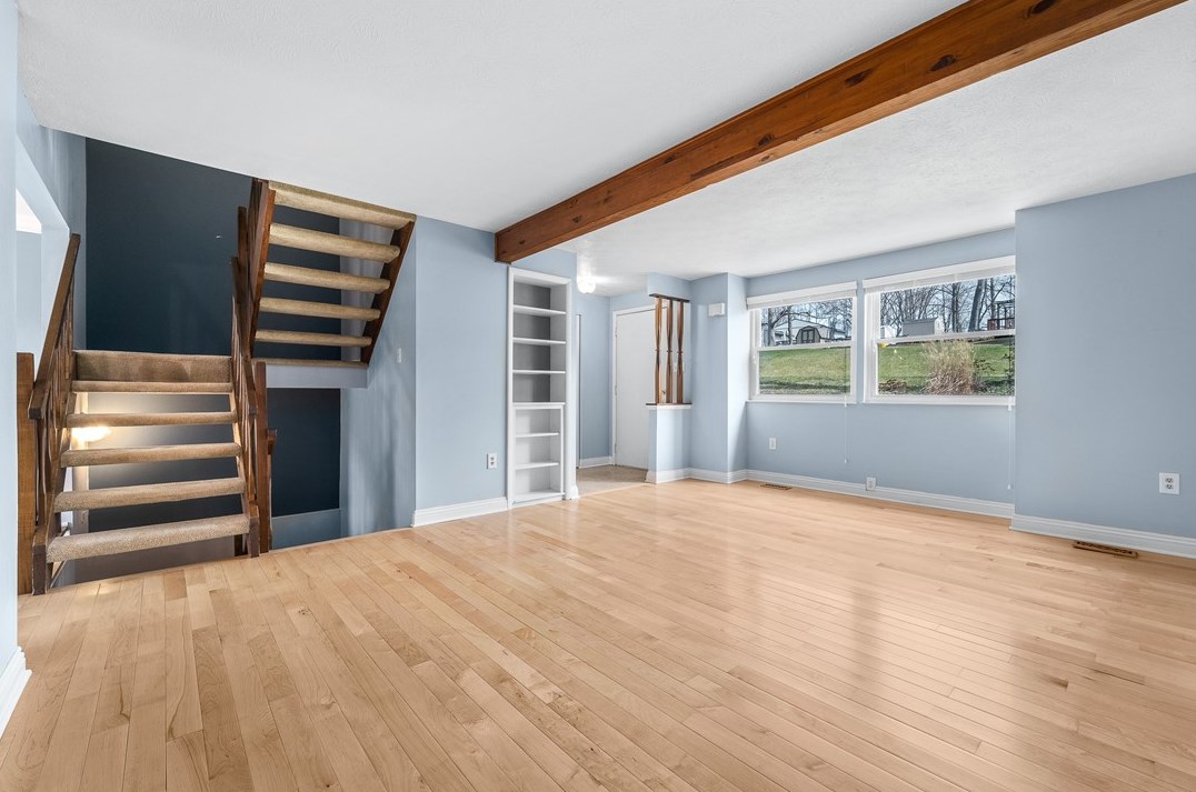2547 Hunting Ridge Trail South, Bridgeville, PA 15017