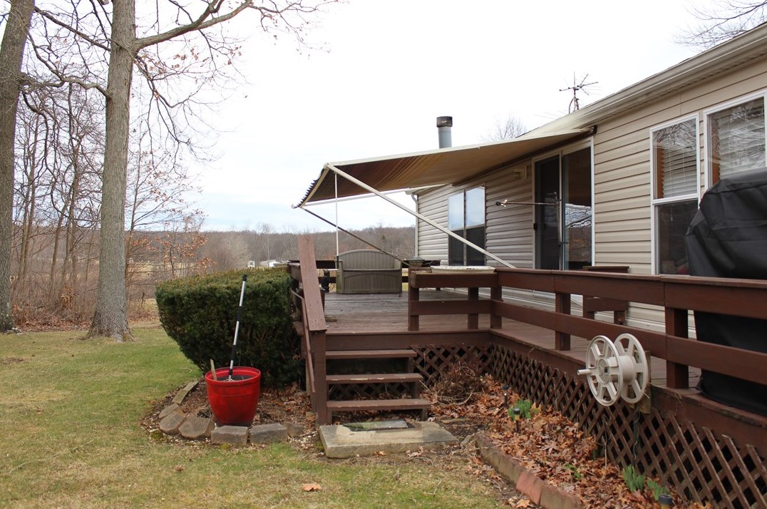 5693 Sandy Lake Polk Rd, Sandy Lake, PA 16145