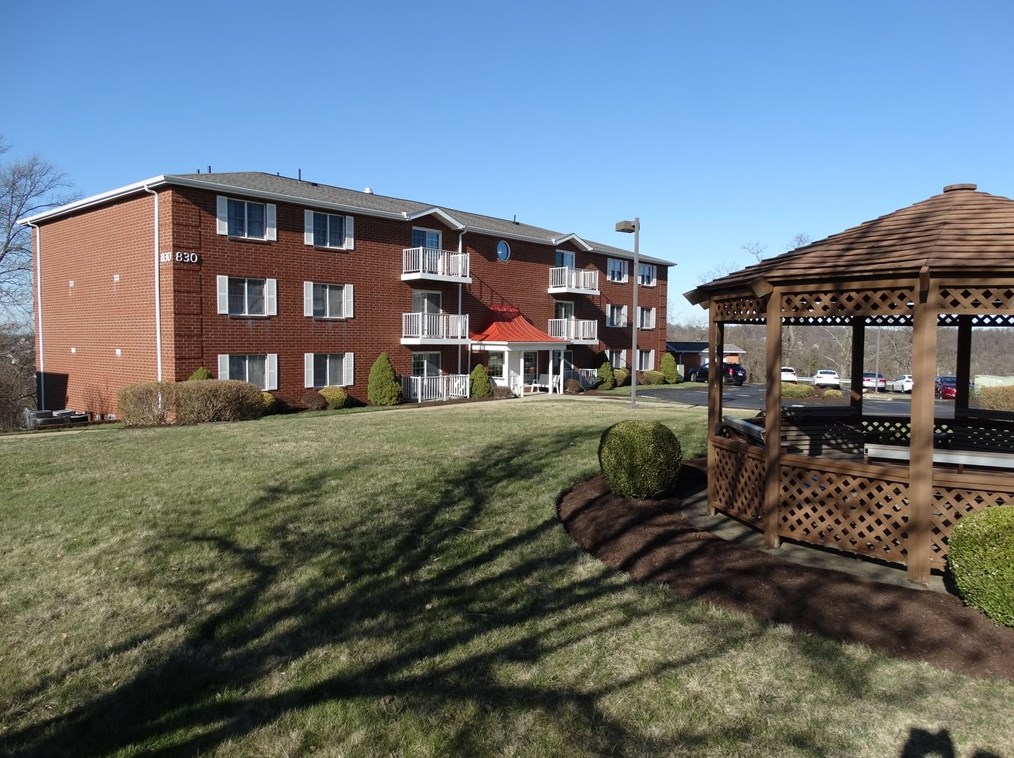 830 Main St, Washington, PA 15301-3353