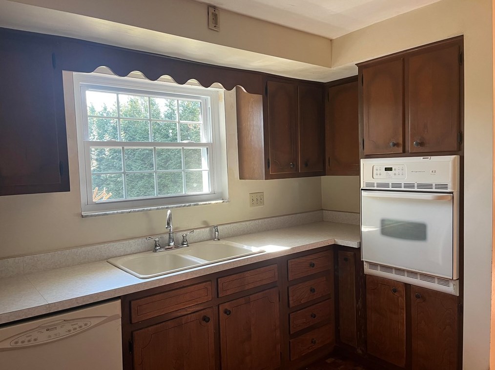 2389 Flagstaff Dr, Export PA  15632-8801 exterior