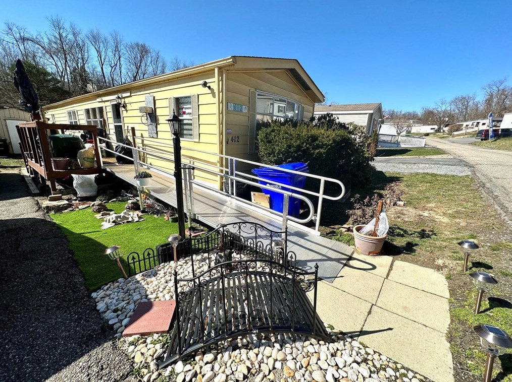 412 Richmond Rd North, Imperial, PA 15126