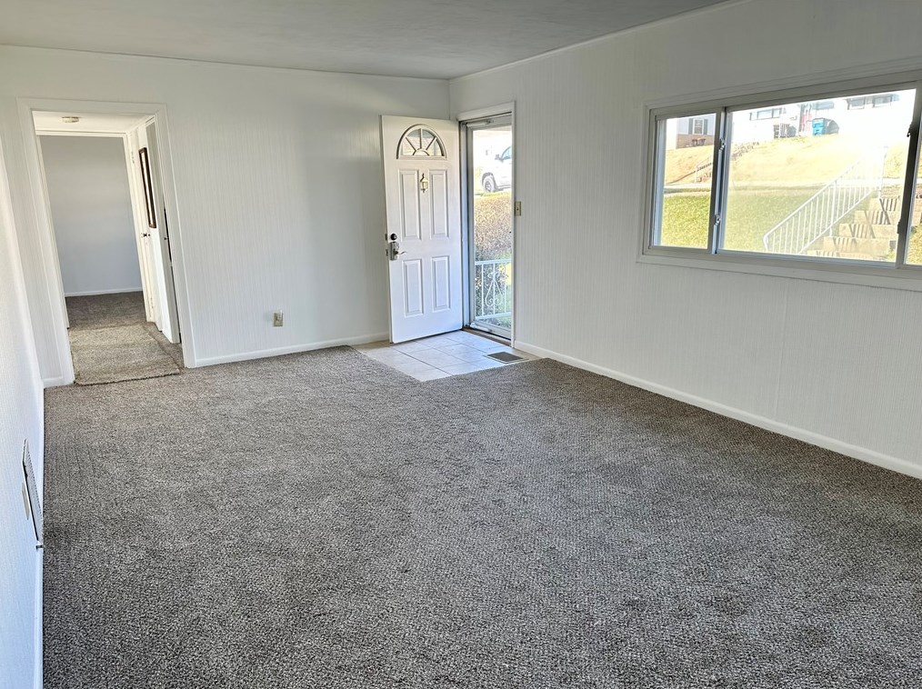 1915 Sloan Ave, Latrobe, PA 15650