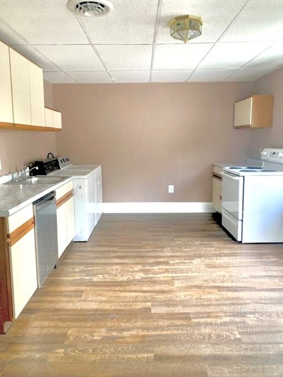 332 W Main St, Hermitage, PA 16150