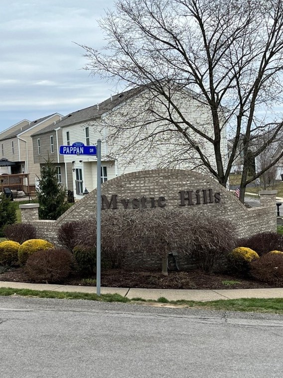206 Pappan Dr, Imperial, PA 15126