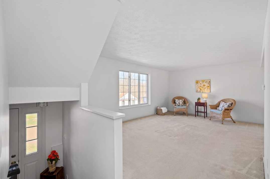 204 Timber Ln, Sewickley, PA 15143