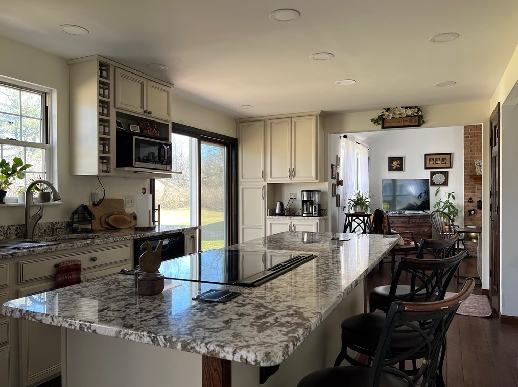 5032 Sunnyslope Dr, Gibsonia, PA 15044