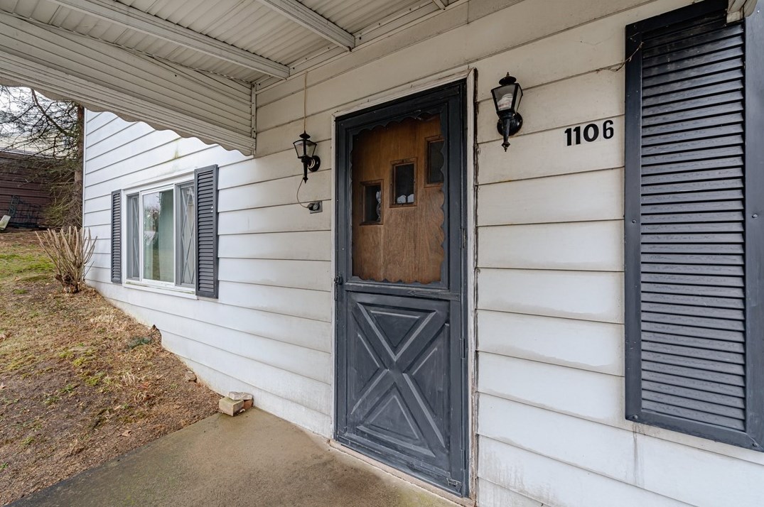 1106 Delaware St, Export, PA 15632