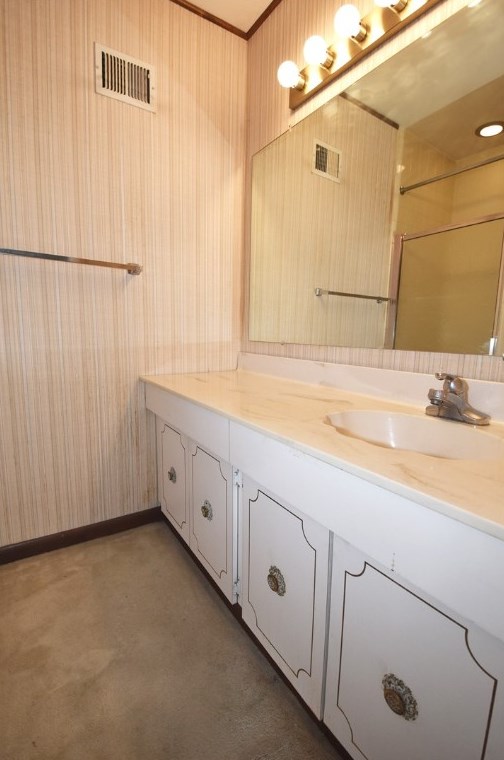 110 Williamsburg Ln, Export PA  15632-1526 exterior