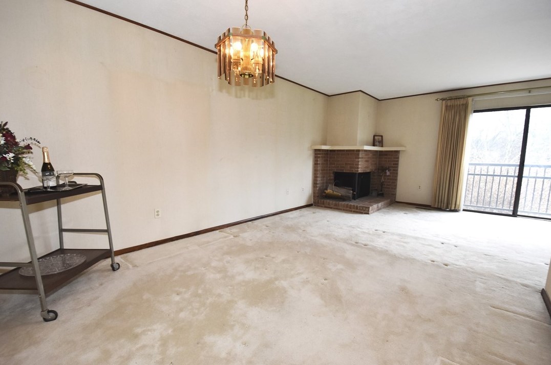 110 Williamsburg Ln, Export PA  15632-1526 exterior