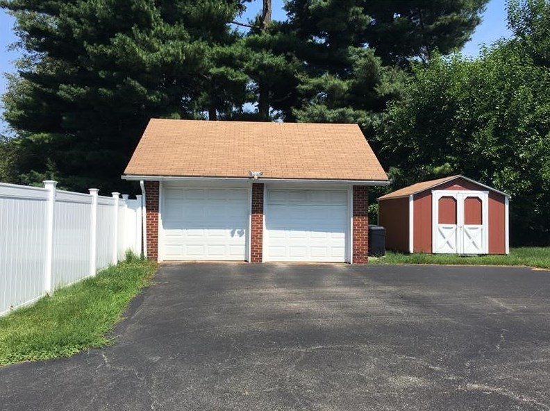 2408 Bethel Church Rd, Bethel Park, PA 15102