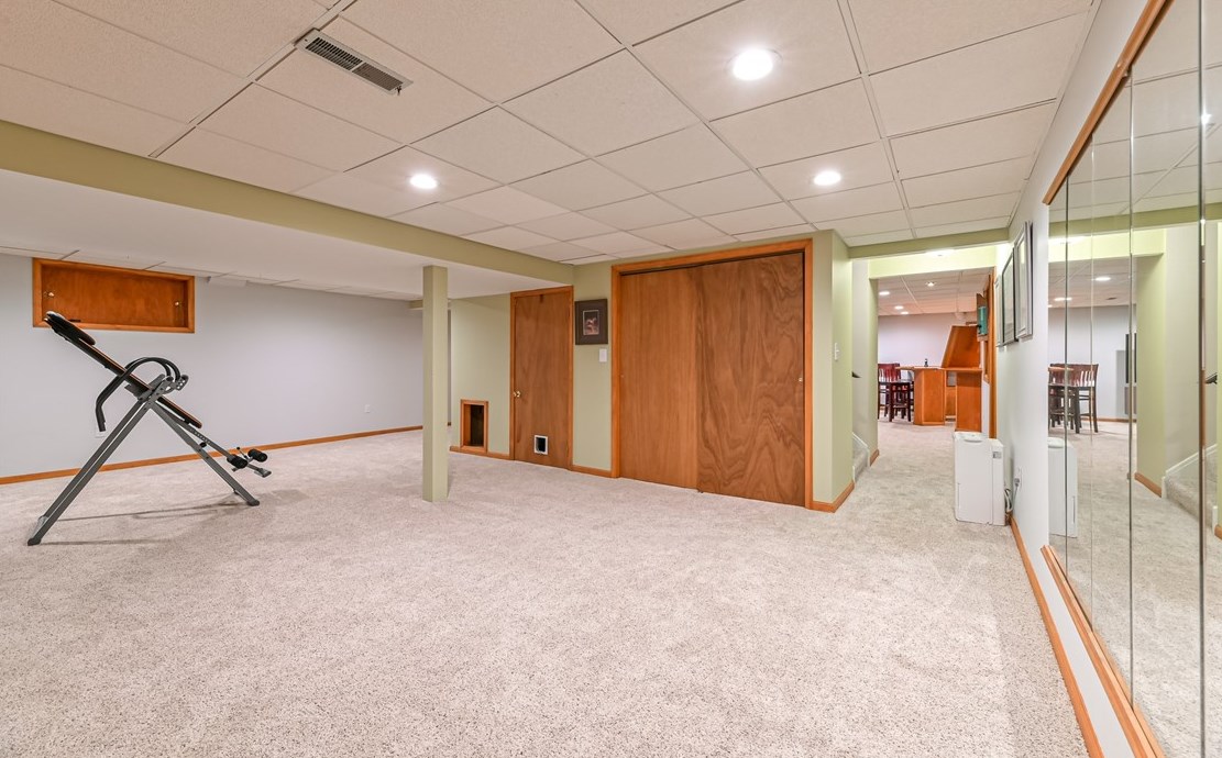 152 Winterwood Dr, Butler PA  16001-7334 exterior