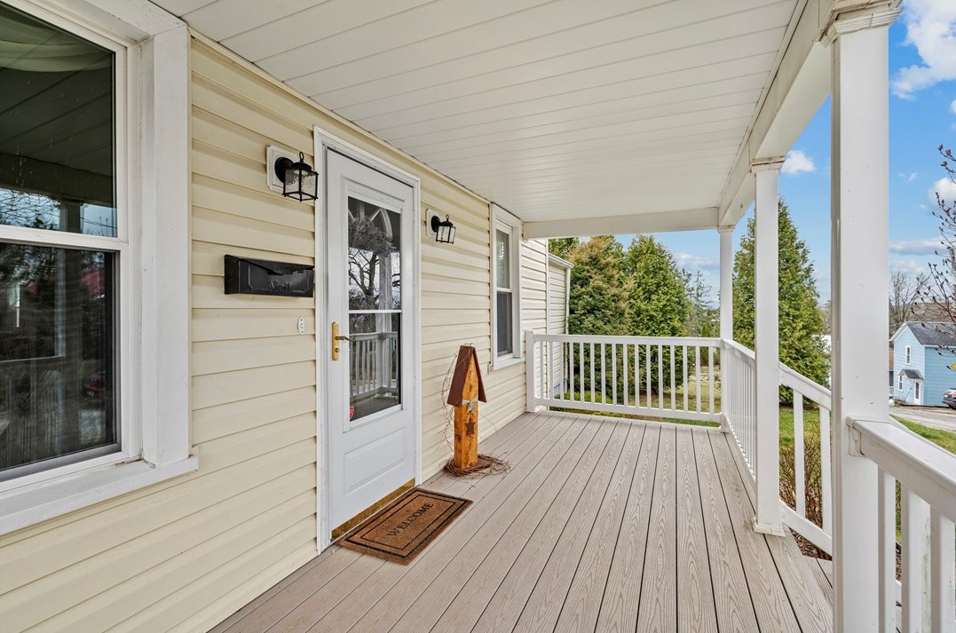 361 Taylor Ave, Indiana, PA 15701-1962