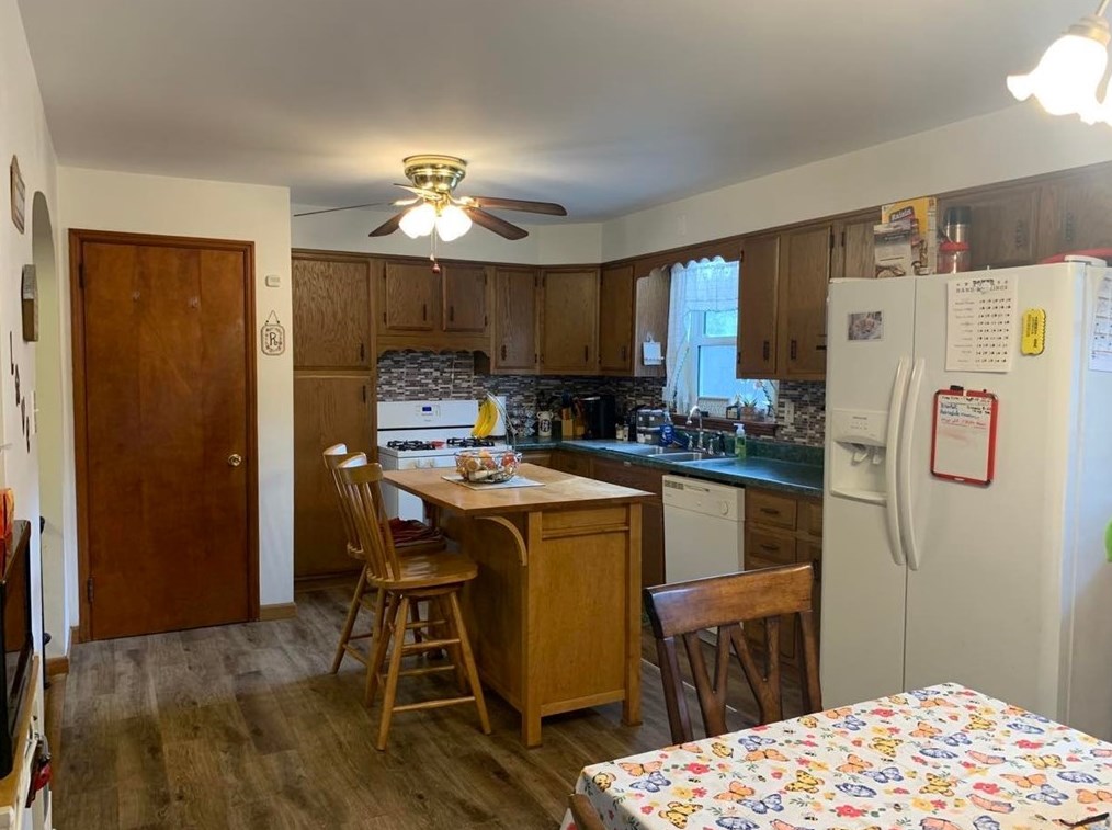 1426 Kittanning Pike, Karns City, PA 16041