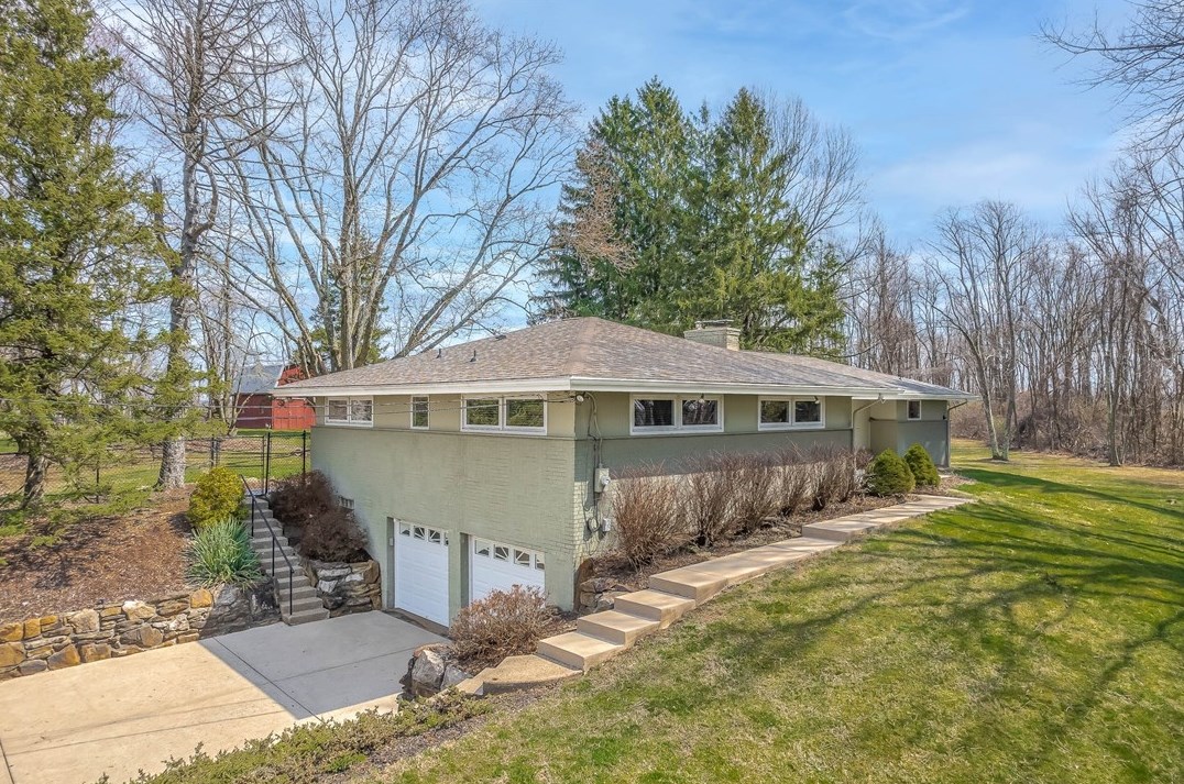 5051 School Rd S, Export, PA 15632