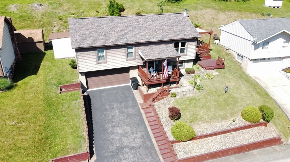 227 Davidson Dr, North Charleroi, PA 15022