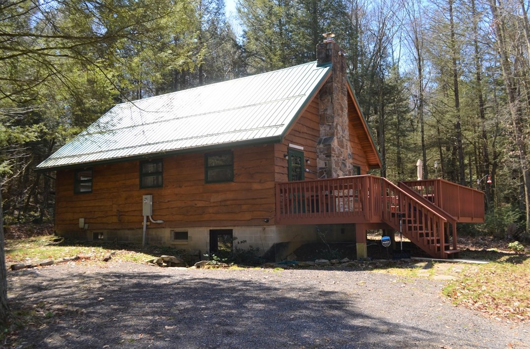304 Clear Run Rd, Central City, PA 15926-9234