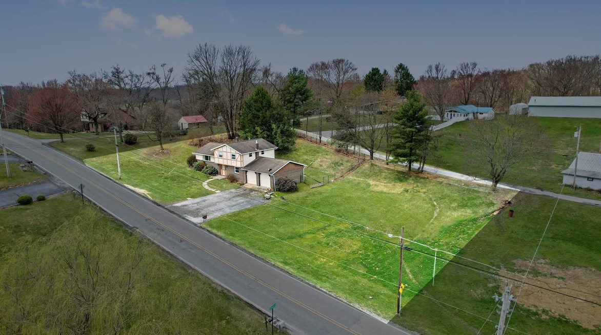 322 Concord Circle Rd, Beaver Falls, PA 15010