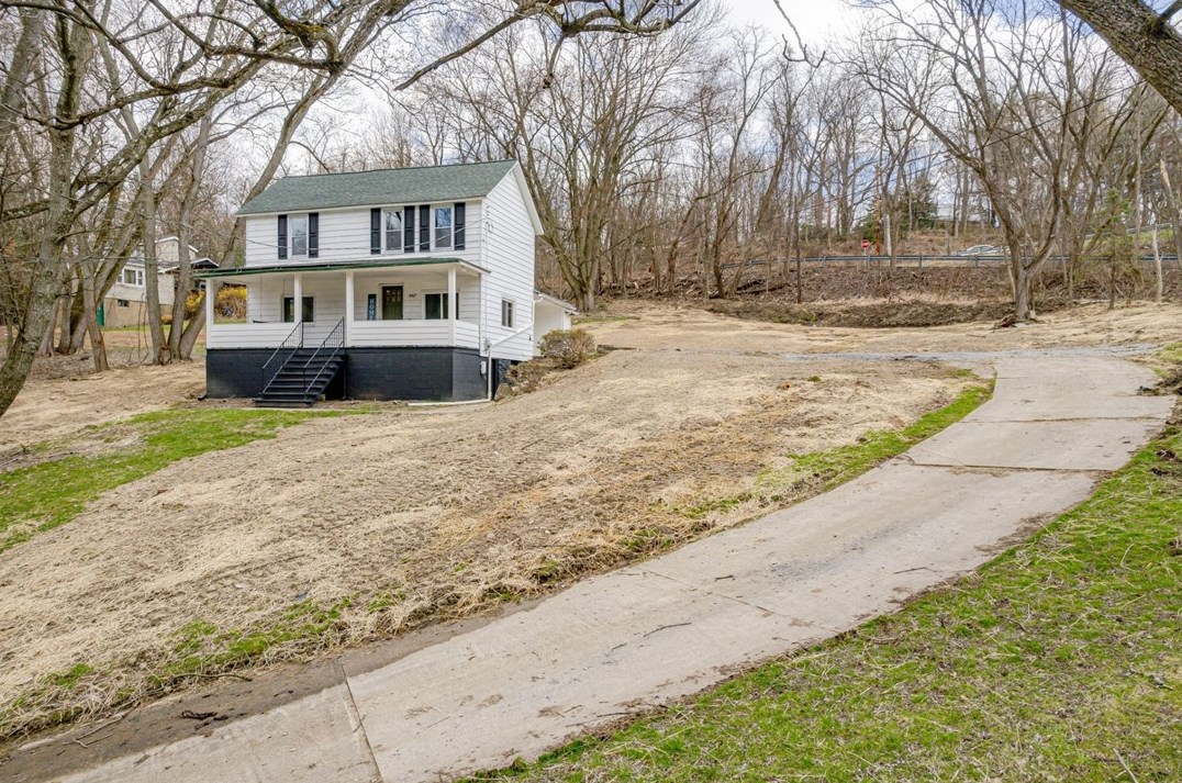 1067 Old Coal Hollow Rd, Verona, PA 15147