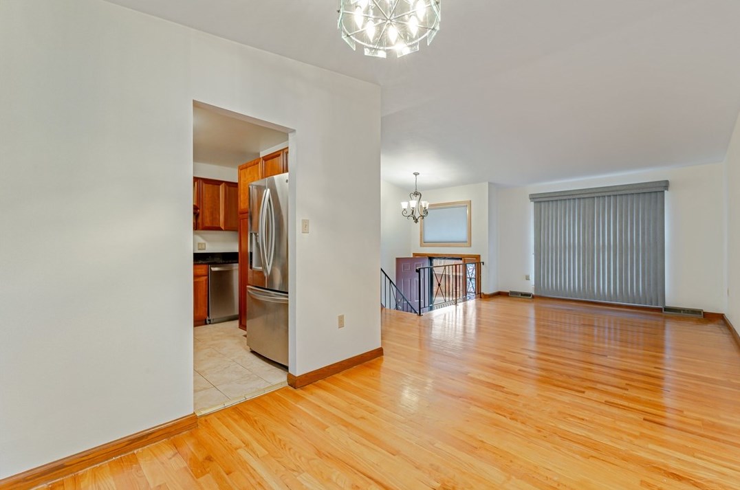 104 Tynewood Dr, Turtle Creek, PA 15145-1136