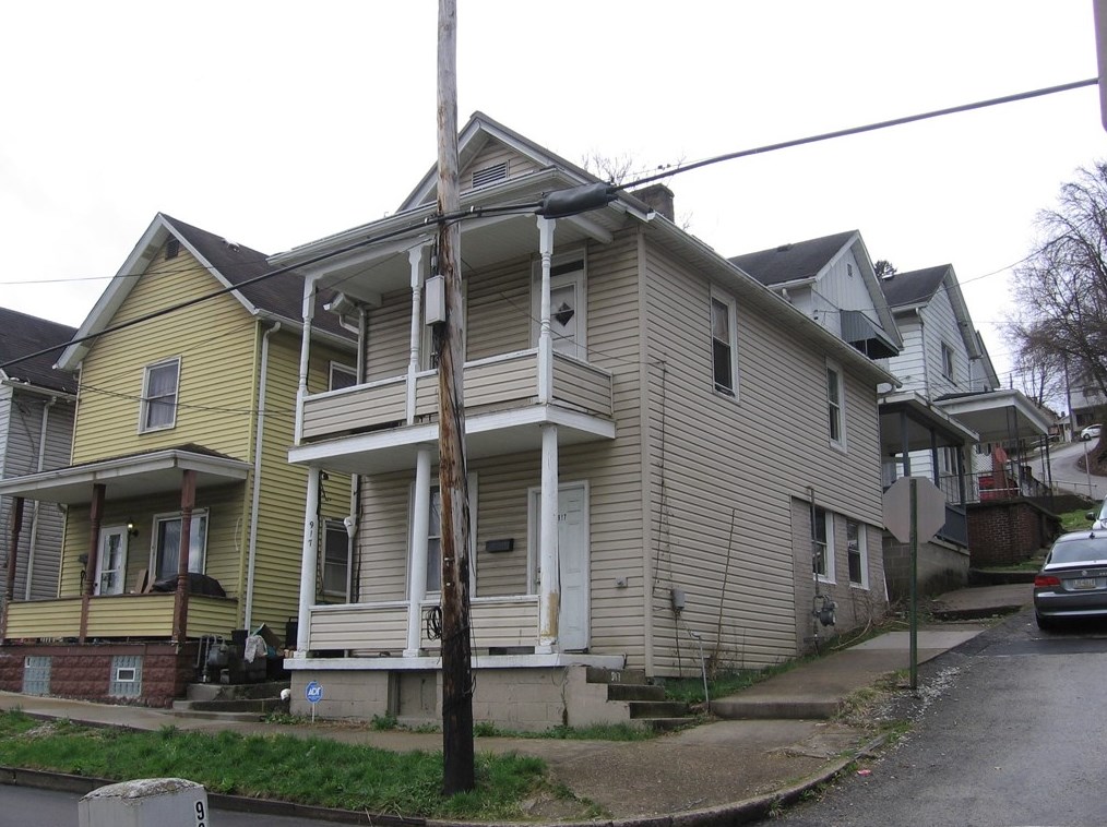 917 Lincoln, North Charleroi, PA 15022