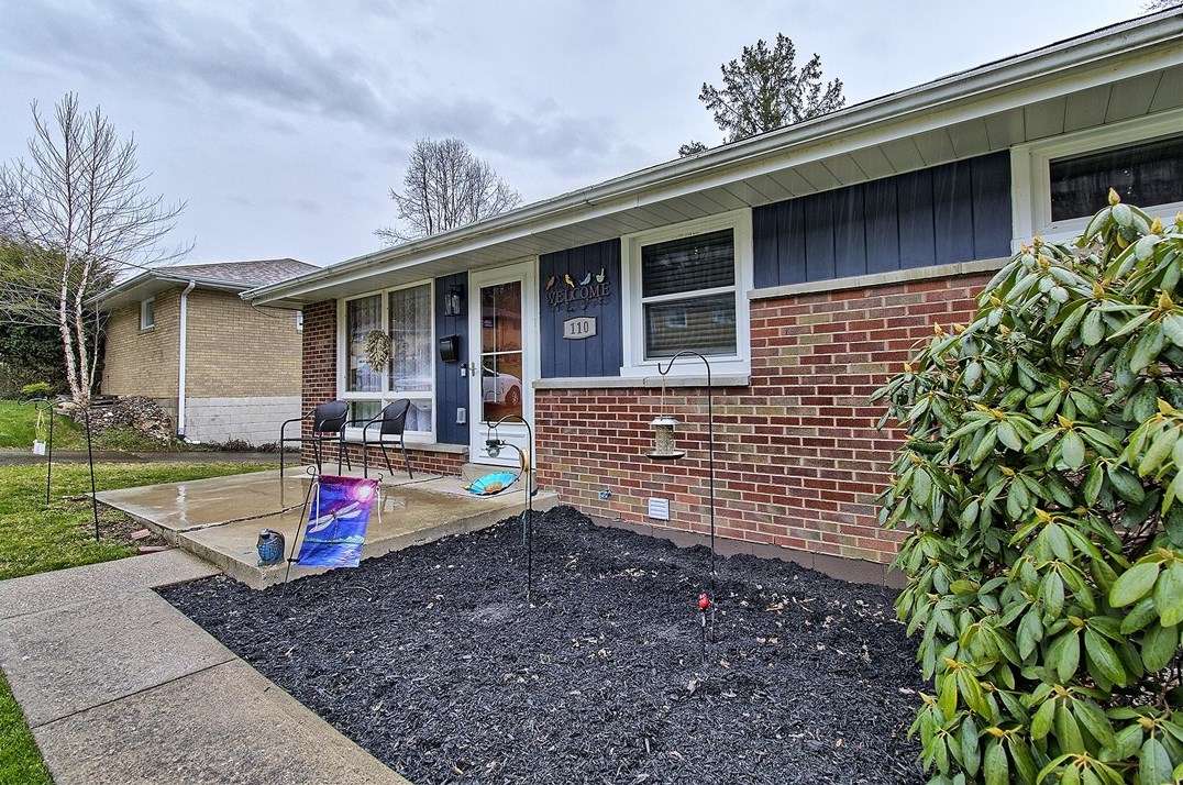 110 Glenview Ave, Greensburg, PA 15601-1710
