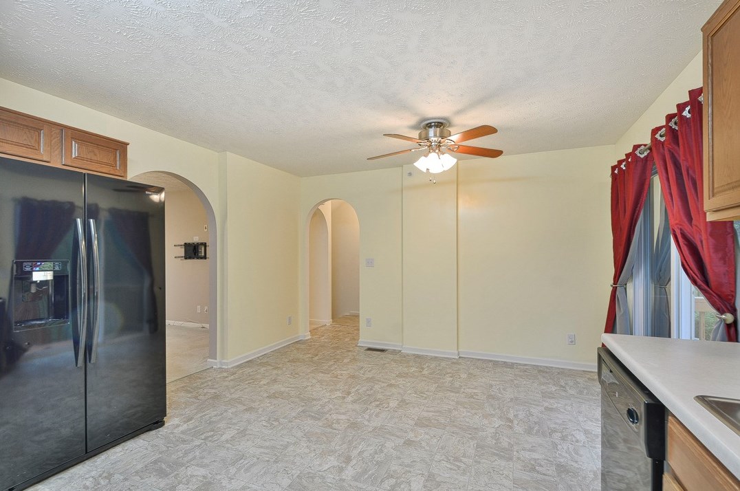 306 Blake Ct, Moon Twp PA  15108-3088 exterior