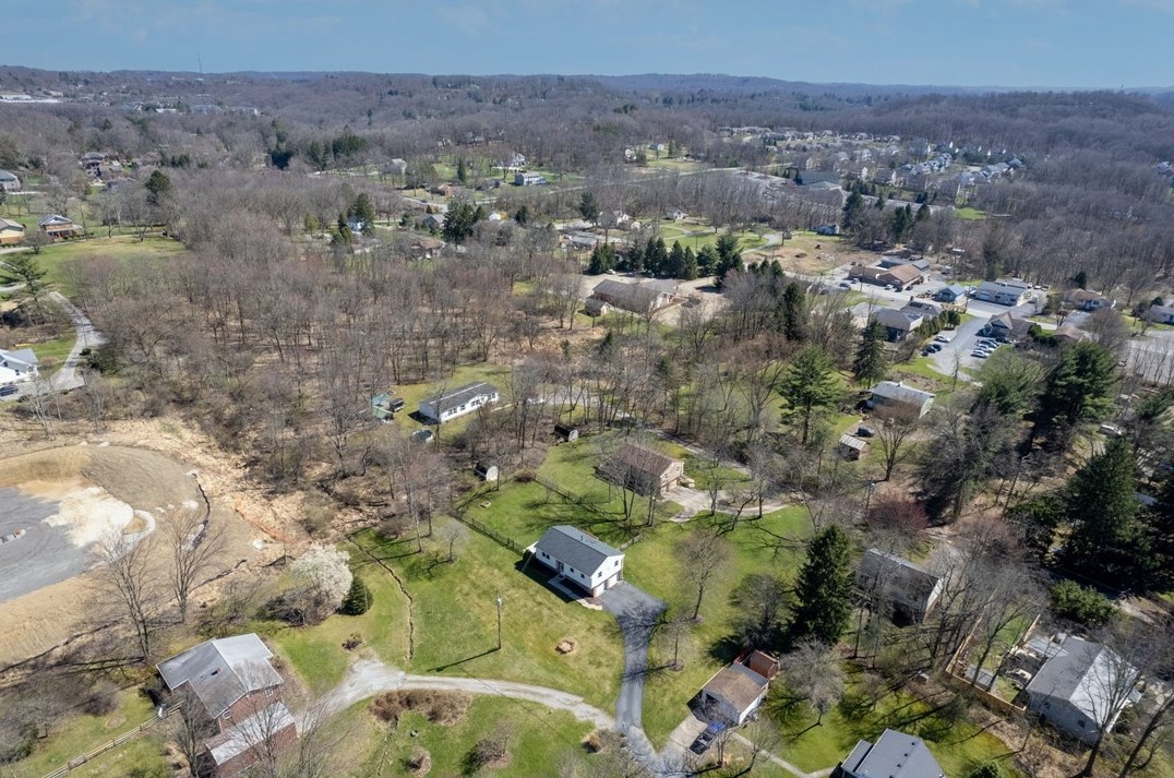 2500 Hollywood Dr, Gibsonia, PA 15044