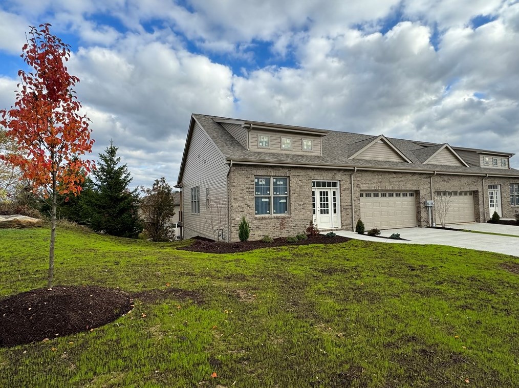 1126 Bayberry Dr North, Canonsburg, PA 15317