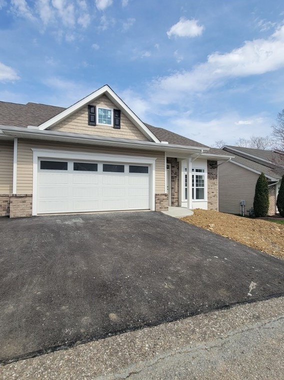 1119 W Scepter Ln #lot215, Greensburg, PA 15601