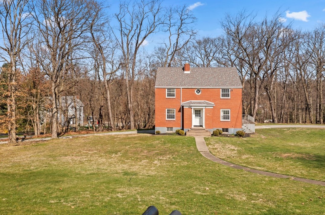 116 Richards Dr, Canonsburg, PA 15317