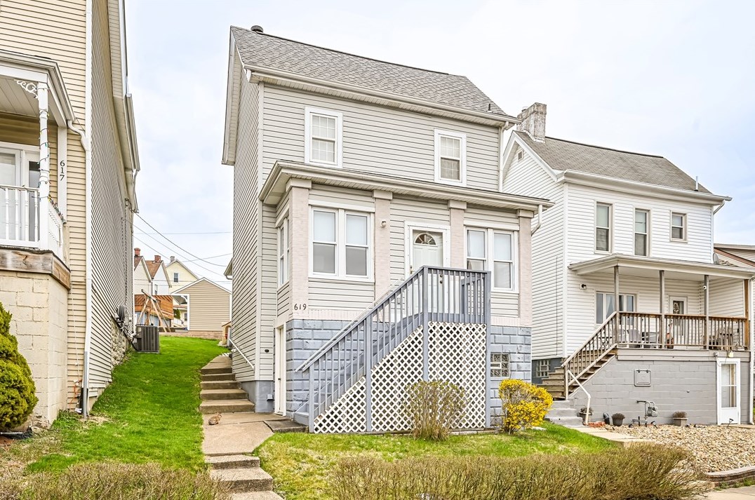 619 Chestnut St, North Huntingdon, PA 15642-3535