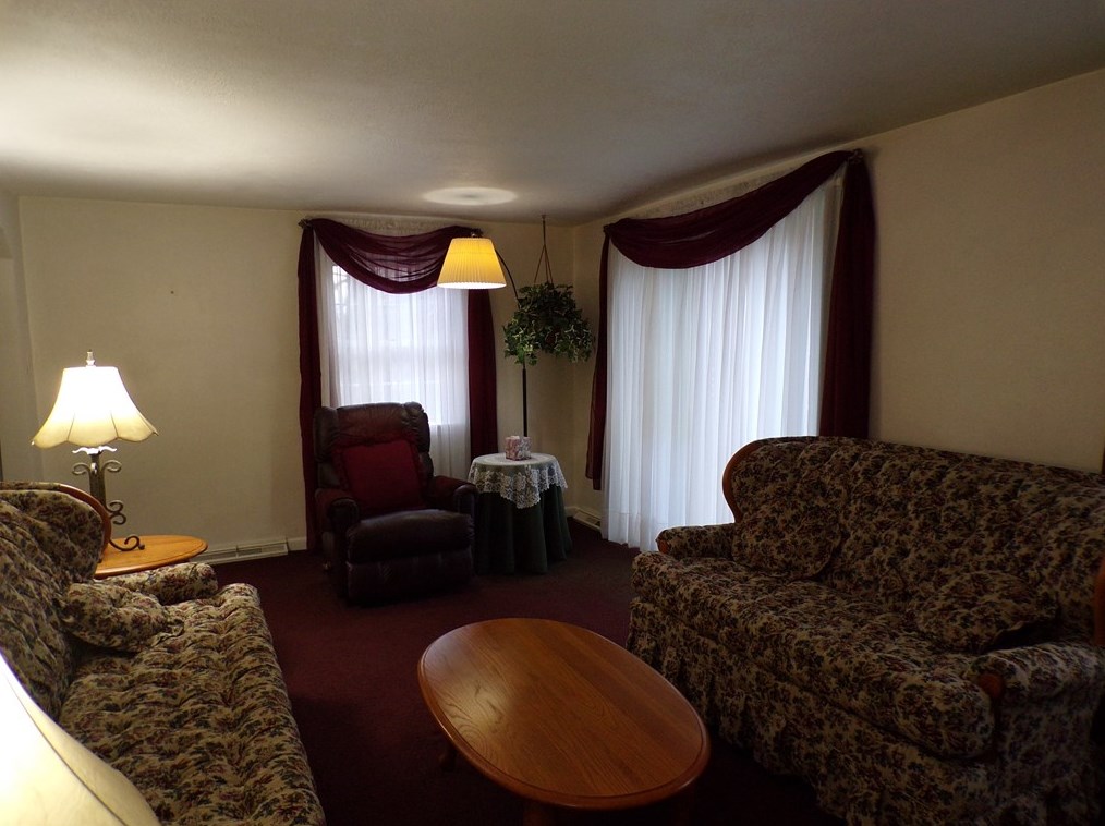 1306 Maple Dr, McKeesport, PA 15131