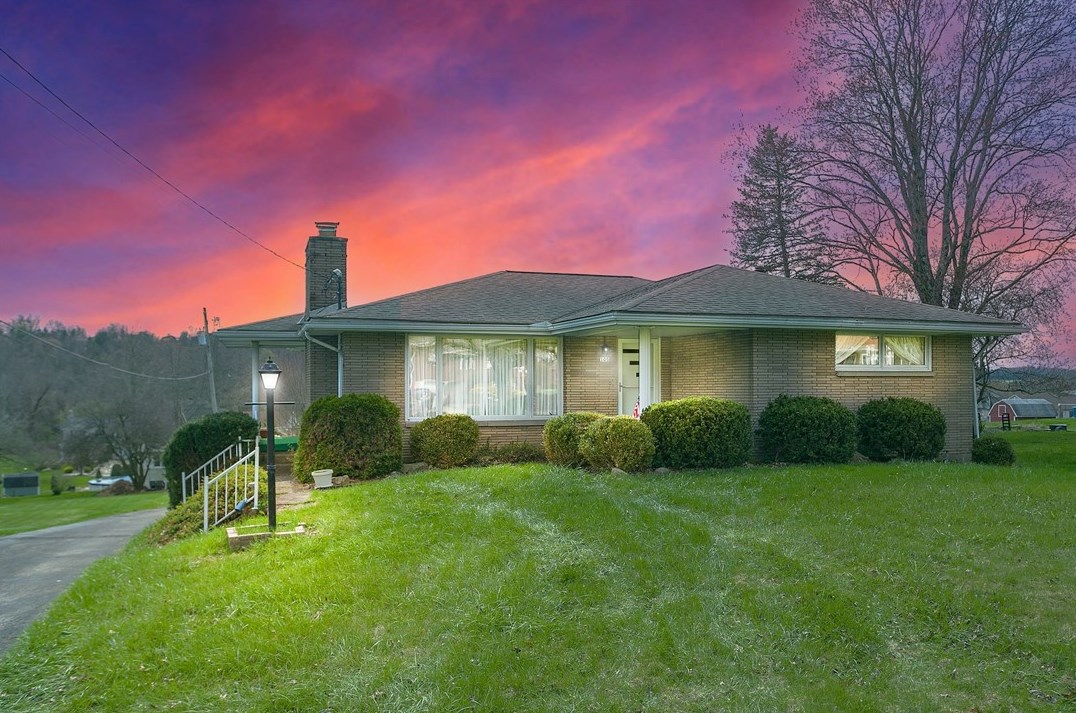 105 Watt Rd, Jeannette, PA 15644
