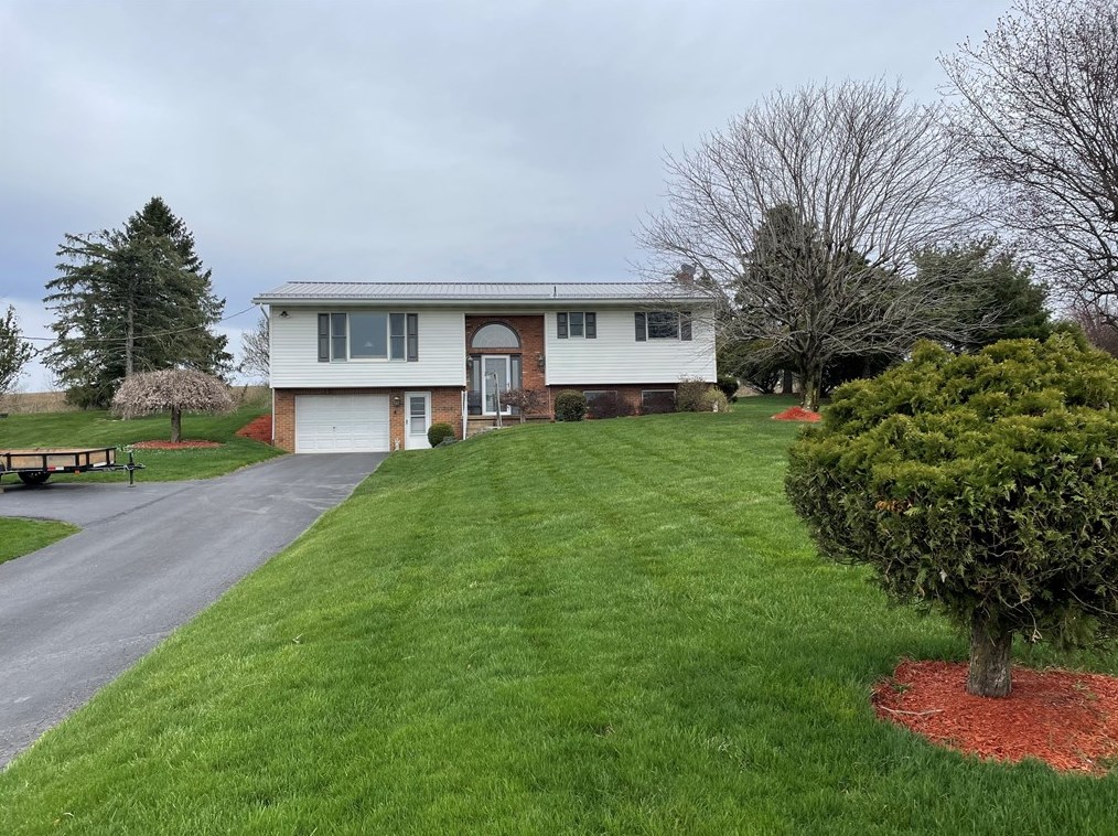 243 Airport Rd, Indiana, PA 15701-8944