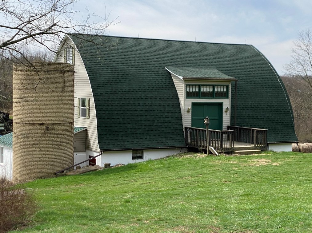 135 Renn Ln, Beaver Falls, PA 15010