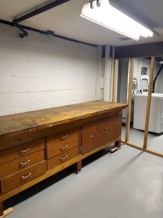 86 Dewey Ave, Washington PA  15301-6307 exterior