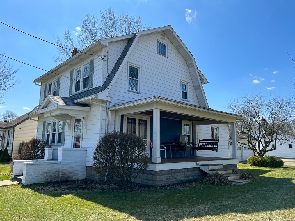 917 Columbia Ave, Grove City, PA 16127