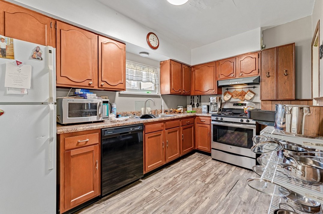 154 Haft St, Houston PA  15342-1449 exterior