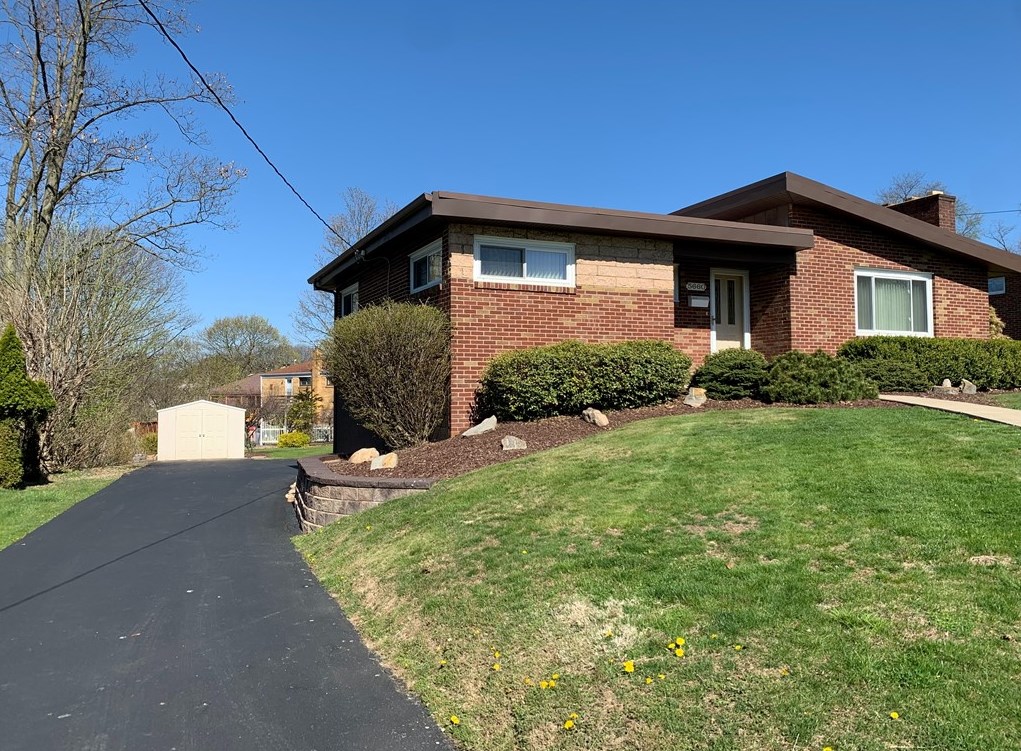 5660 Clark Ave, Bethel Park, PA 15102-2632